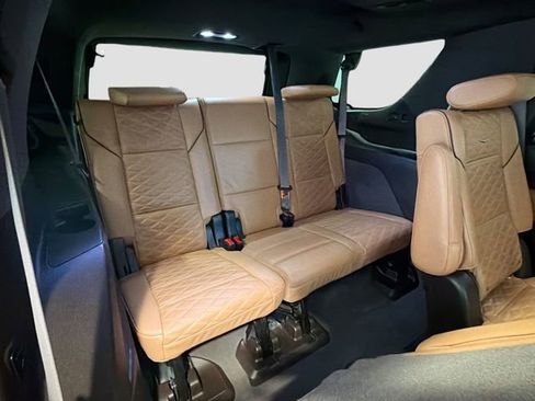 Used 2021 Cadillac Escalade Sport w/ Driver Assist Tech Package AWD/4WD image 24