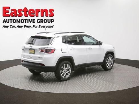 Used 2022 Jeep Compass Latitude AWD/4WD image 39