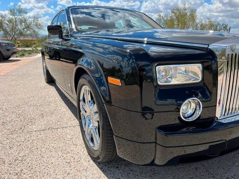 Used 2004 Rolls-Royce Phantom Sedan RWD image 32