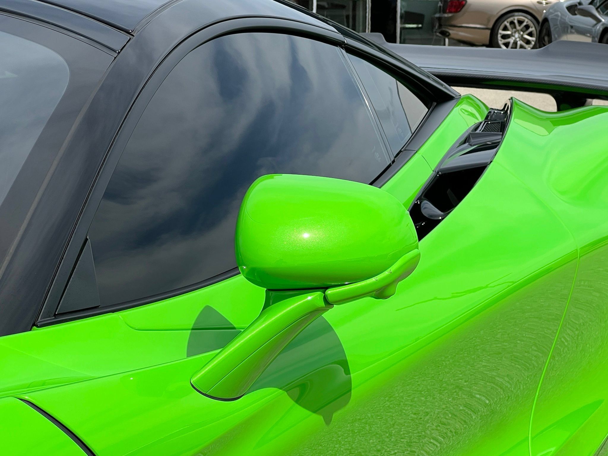 Used 2024 McLaren 750S RWD image 18