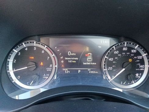 Used 2023 Toyota Highlander XLE image 20