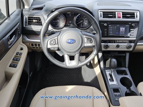 Used 2017 Subaru Outback 3.6R Limited image 12