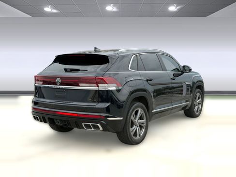 Used 2024 Volkswagen Atlas Cross Sport SEL R-Line image 9