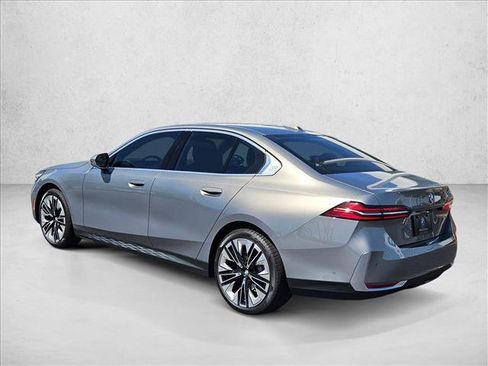 New 2026 BMW 530i w/ Premium Package RWD image 9