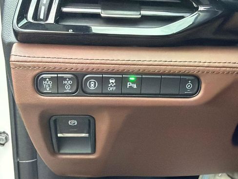 Used 2025 Acura MDX w/ Advance Package AWD/4WD image 31