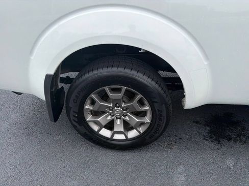 Used 2016 Nissan Frontier SL AWD/4WD image 10
