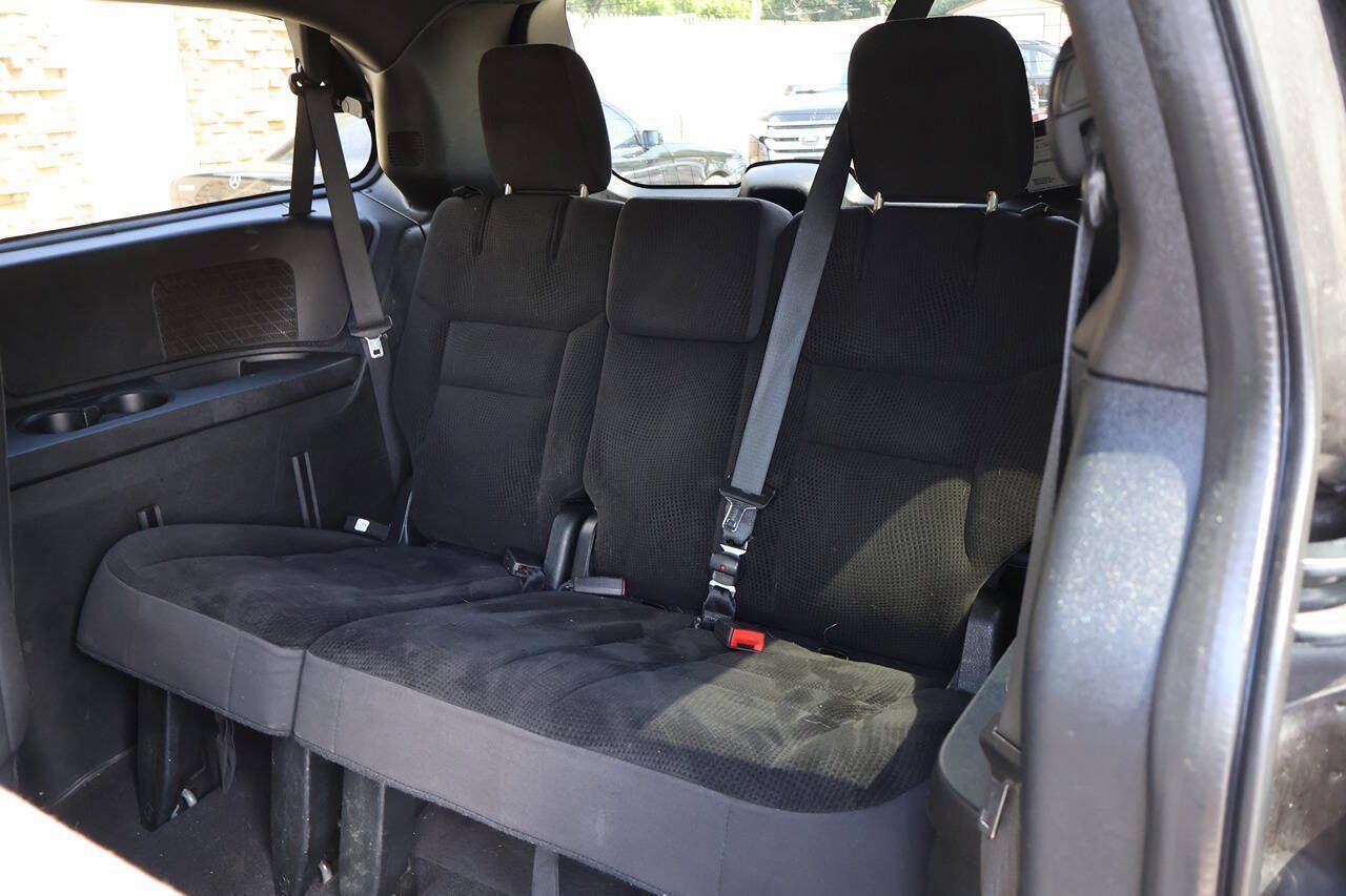 Used 2018 Dodge Grand Caravan SE FWD image 17