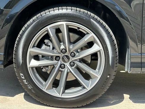 Used 2025 Audi Q3 2.0T Premium w/ Black Optic Sport Package AWD/4WD image 25