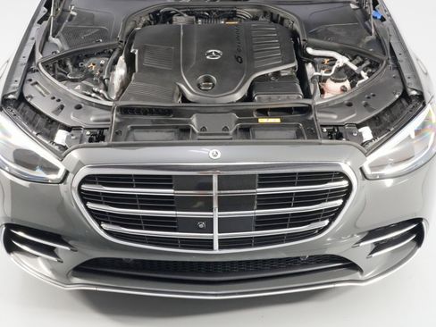 Used 2023 Mercedes-Benz S 500 4MATIC w/ AMG Line image 8