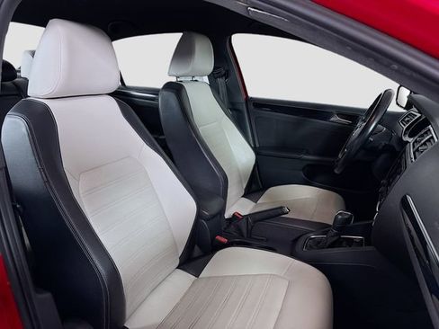 Used 2015 Volkswagen Jetta Sport image 27