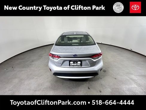 Used 2020 Toyota Corolla LE image 4