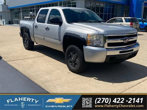Used 2010 Chevrolet Silverado 1500 LS AWD/4WD image 13