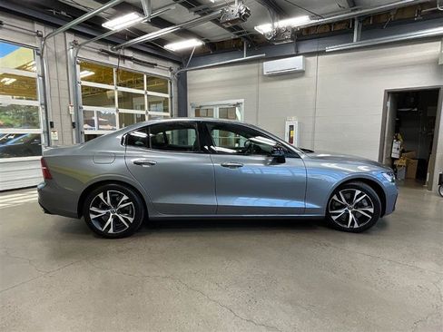 Used 2021 Volvo S60 T8 R-Design AWD/4WD image 6
