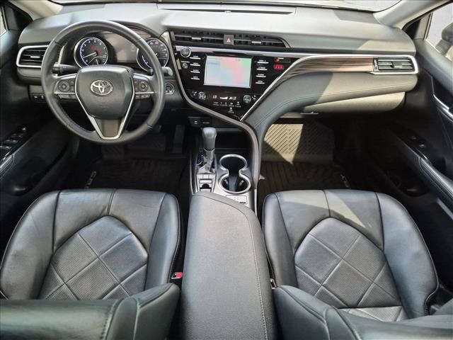 Used 2018 Toyota Camry XLE FWD image 17
