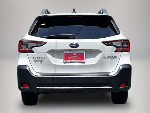 Used 2025 Subaru Outback AWD/4WD image 6
