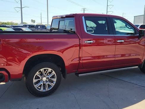 Used 2020 Chevrolet Silverado 1500 High Country w/ Technology Package AWD/4WD image 8