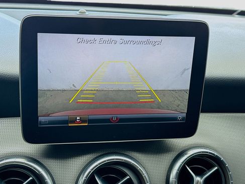 Used 2019 Mercedes-Benz CLA 250 image 10