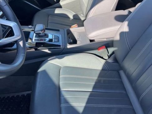 Used 2023 Audi Q5 2.0T Premium w/ Convenience Package image 12