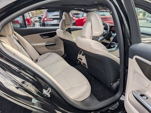 Used 2025 Mercedes-Benz C 300 4MATIC Sedan image 30