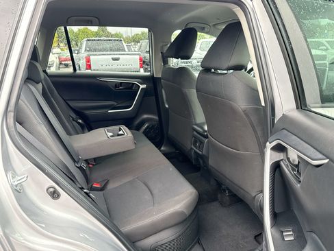 Used 2025 Toyota RAV4 LE AWD/4WD image 16
