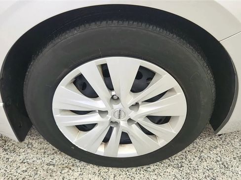 Used 2022 Nissan Sentra S image 13