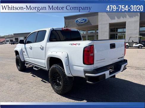 Used 2022 Chevrolet Colorado LT w/ LT Convenience Package image 8