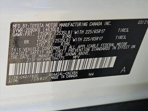 Used 2021 Toyota RAV4 LE w/ Carpet Mat Package (TMS) AWD/4WD image 25