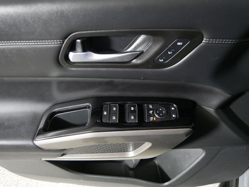 Used 2024 Nissan Pathfinder Platinum w/ Lighting Package (N93) AWD/4WD image 19
