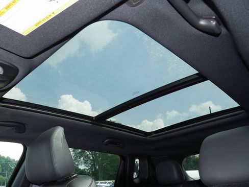 New 2025 Jeep Compass Limited w/ Sun & Sound Group image 3