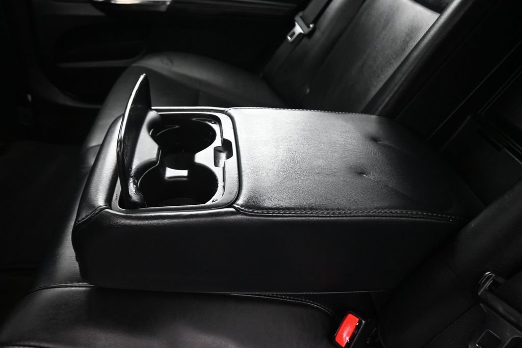 Used 2016 Toyota Avalon Limited w/ Toyota Safety Sense Package FWD image 34