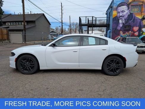 Used 2019 Dodge Charger SXT w/ Driver Confidence Group image 4