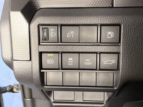 Used 2025 Toyota 4Runner Limited AWD/4WD image 15