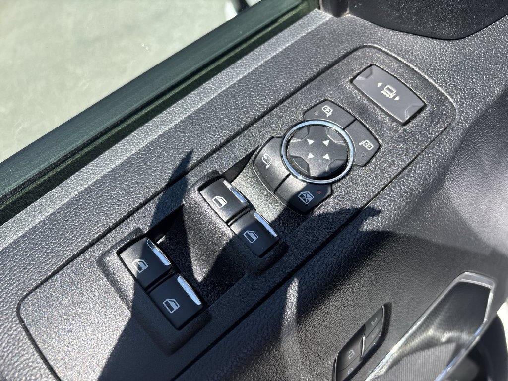 Used 2021 Ford F350 Lariat AWD/4WD image 15