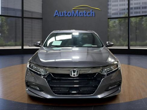 Used 2019 Honda Accord Sport image 2