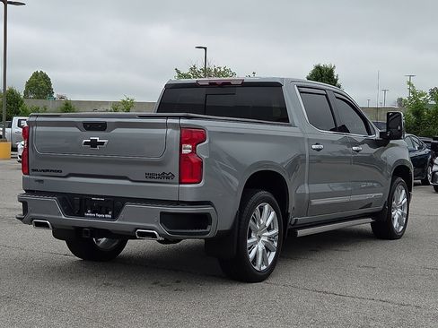 Used 2024 Chevrolet Silverado 1500 High Country w/ High Country Premium Package AWD/4WD image 5