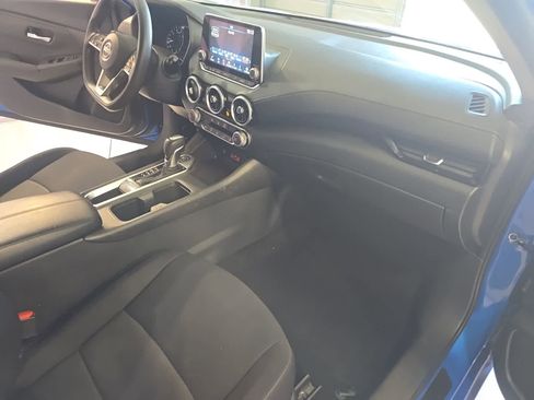 Used 2024 Nissan Sentra SV FWD image 23