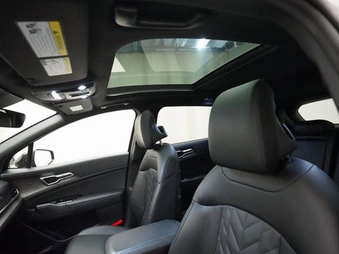 Certified 2023 Kia Sportage X-Line w/ X-Line Premium Package image 32