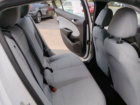 Used 2019 Chevrolet Cruze LS w/ LS Convenience Package FWD image 12