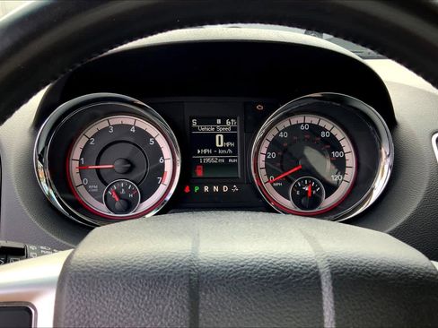 Used 2015 Dodge Grand Caravan SXT w/ Rear Park Assist Package image 24