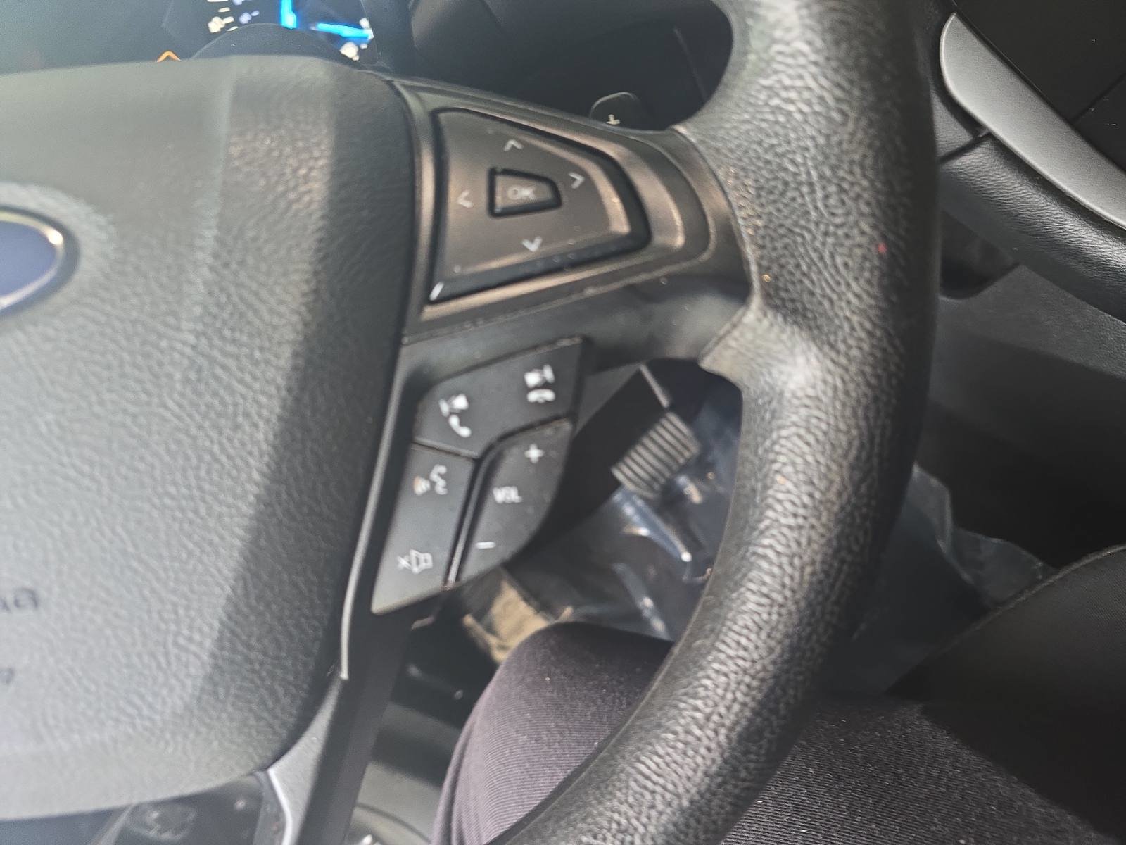 Used 2016 Ford Edge SE FWD image 18