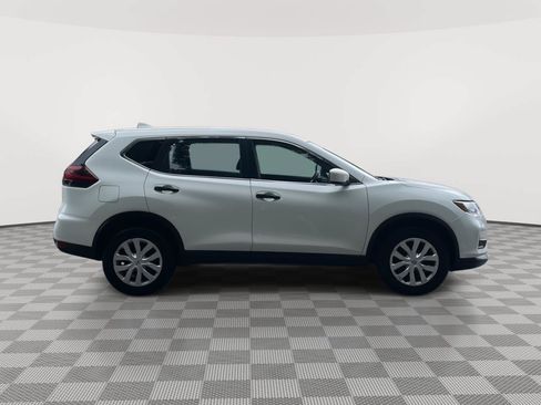 Used 2018 Nissan Rogue S AWD/4WD image 5