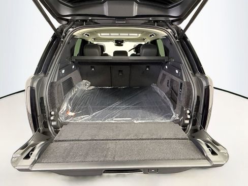 New 2026 Land Rover Range Rover SE image 27