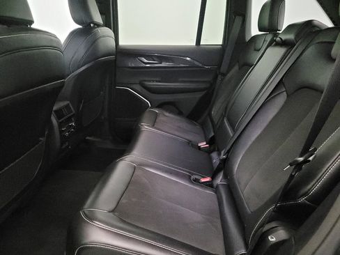 Used 2023 Jeep Grand Cherokee Altitude image 18