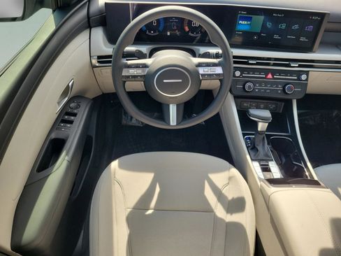 New 2026 Hyundai Tucson SE image 7