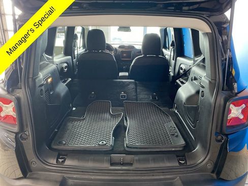 Used 2023 Jeep Renegade Latitude image 20