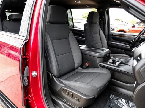 Used 2022 GMC Yukon XL SLE image 35