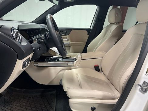 Used 2025 Mercedes-Benz GLB 250 4MATIC image 20