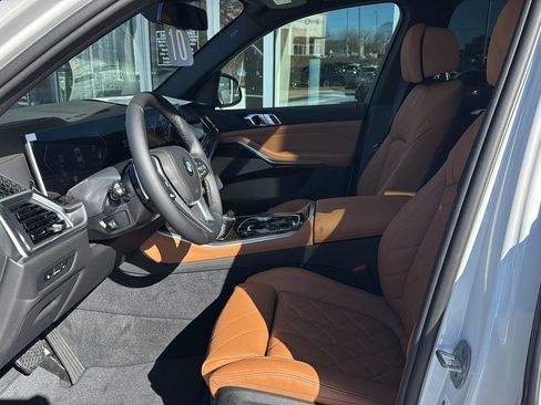 New 2026 BMW X5 xDrive40i w/ Climate Comfort Package image 8