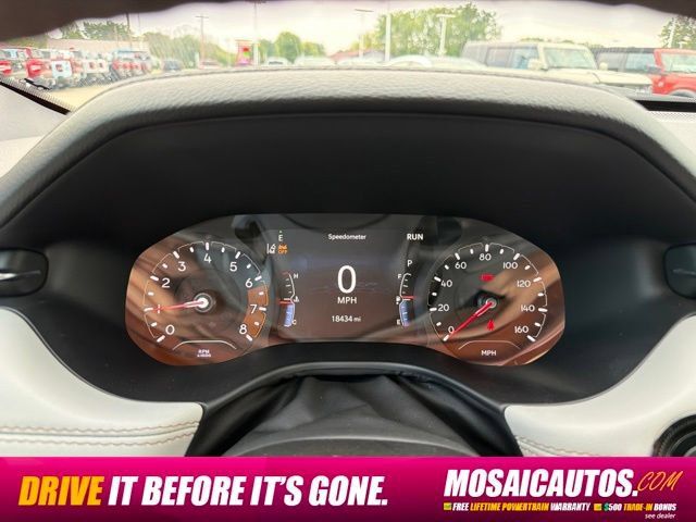 Used 2023 Jeep Compass Limited AWD/4WD image 33