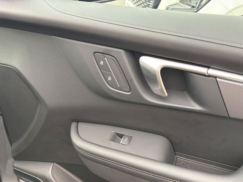 Used 2025 Buick Enclave Sport Touring FWD image 8